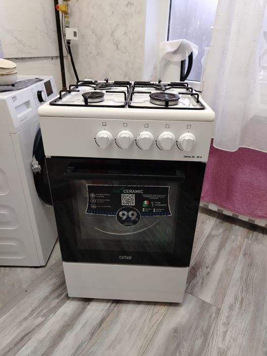 Продам газ плиту состояние отличное