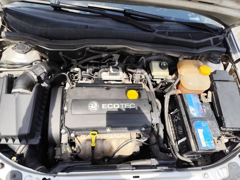 Dezmembrez Opel Astra H GTC