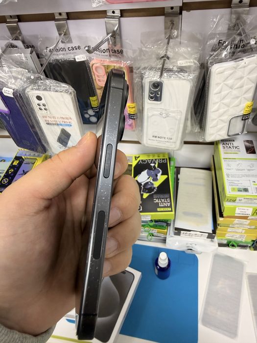 Айфон 15 про Есим