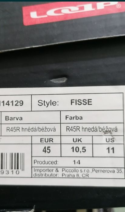 Pantaloni sport numărul 45
