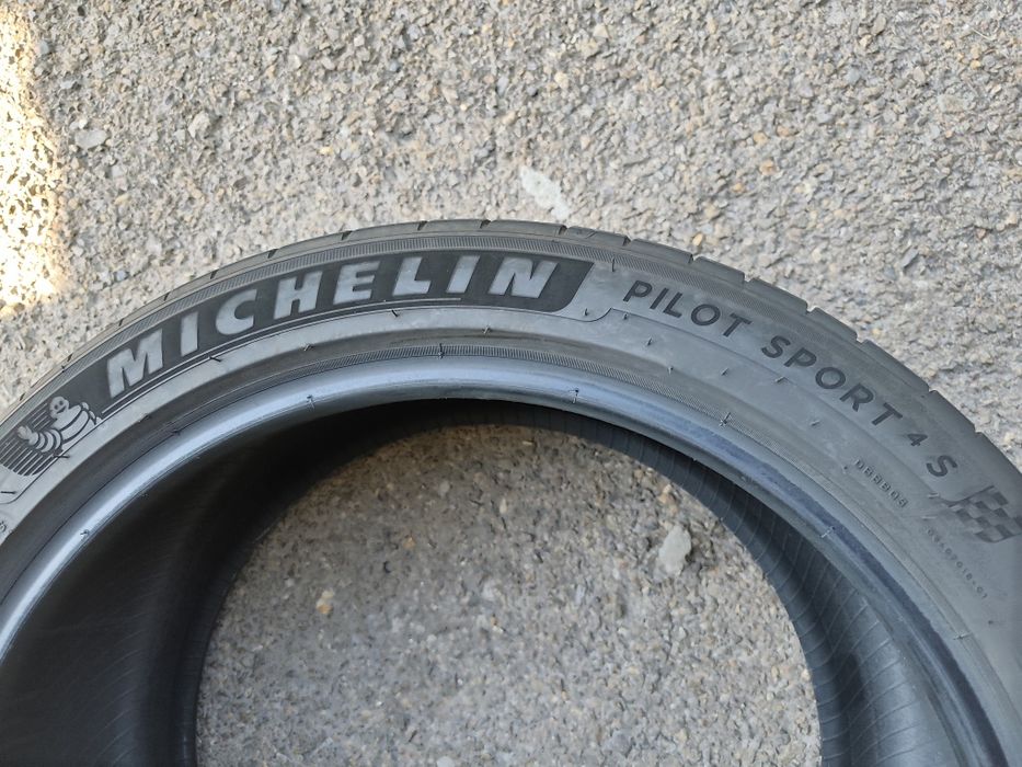 255/40/19" 1брой Michelin pilot sport 4s,dot0625,7mm