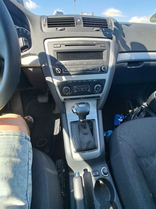 СОФИЯ: Коли под наем -екстри; Ръчка/Автоматик; Газ/Бензин; ENGL, РУССК