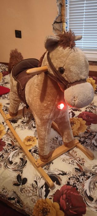 Люлка конче със звук