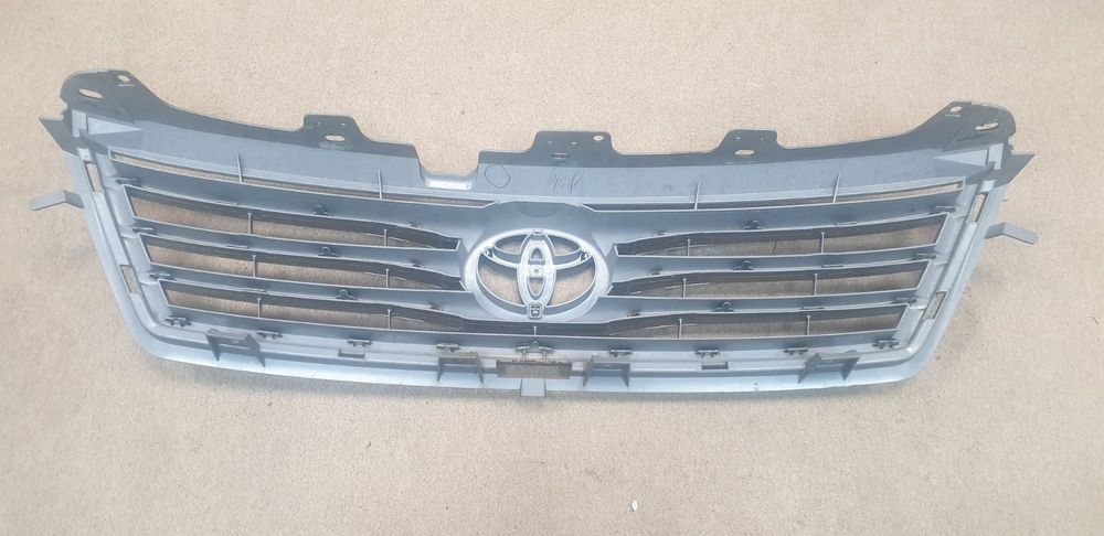 Решетка toyota raf4 Раф4 2010-2013 фейслифт