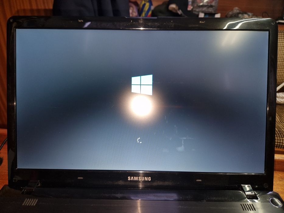 Laptop Samsung NP350 EC7