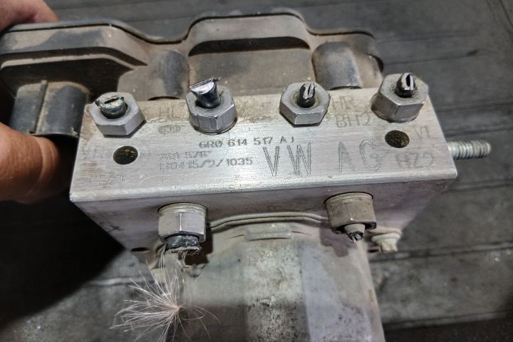 Pompa ABS 6R0907379AS 6R0614517AJ 6R0907379AS 6R0614517AJ Seat Ibiza
