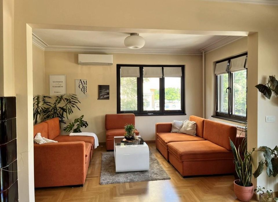 Дава се под наем Двустаен апартамент в София, Център - 76 кв.м за 849 € - Снимка #1