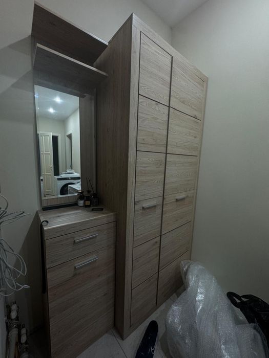 Продам шкаф в прихожую