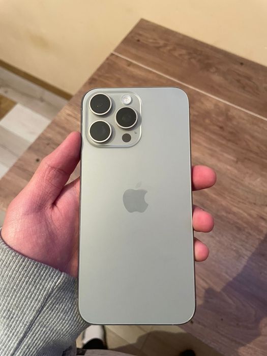 Продается Iphone 15 pro max СРОЧНО