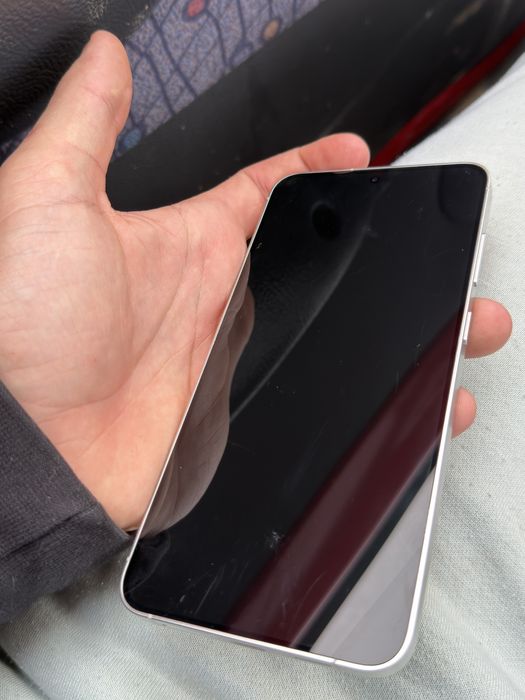 Samsung s24 plus folosit 2 luni de zile l am luat ca nou