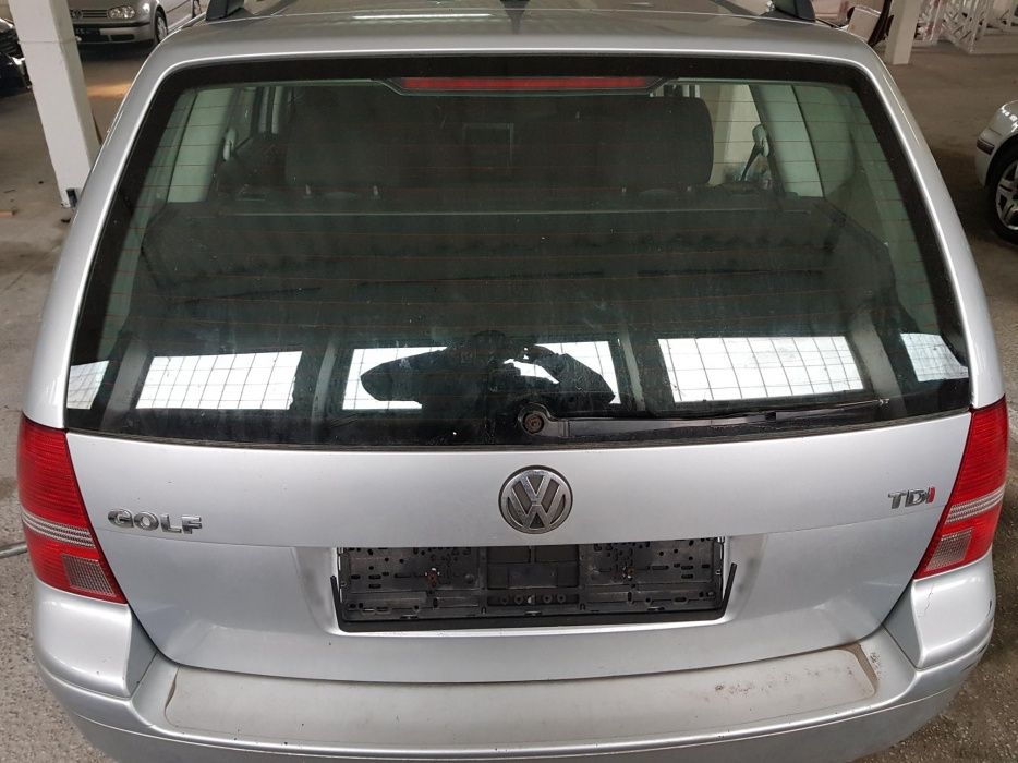 Dezmembrez vand piese vw  golf 4 AXR 2004 euro 4