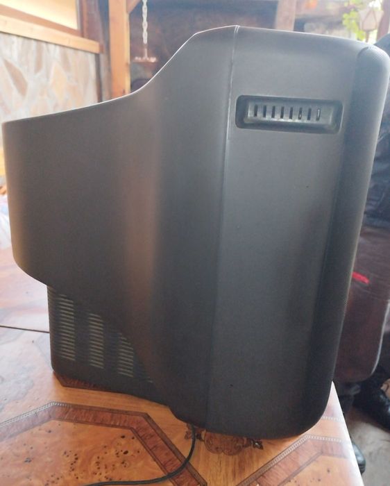 Телевизор Sony trinitron