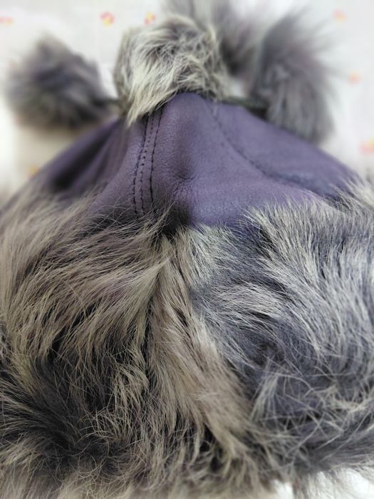 Caciula piele si blana naturala, varsta 2-3 ani, stare impecabila.