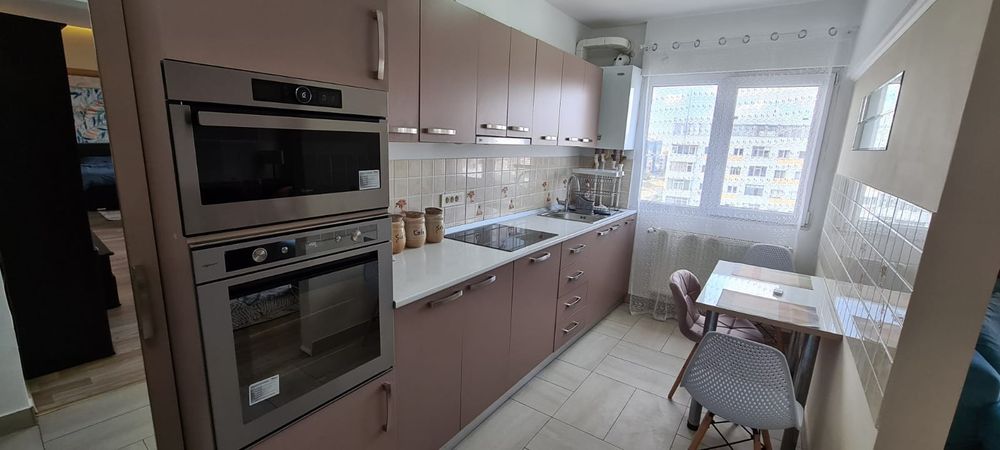 PF  Închiriez Apartament 3 camere Lux Centru , Palas