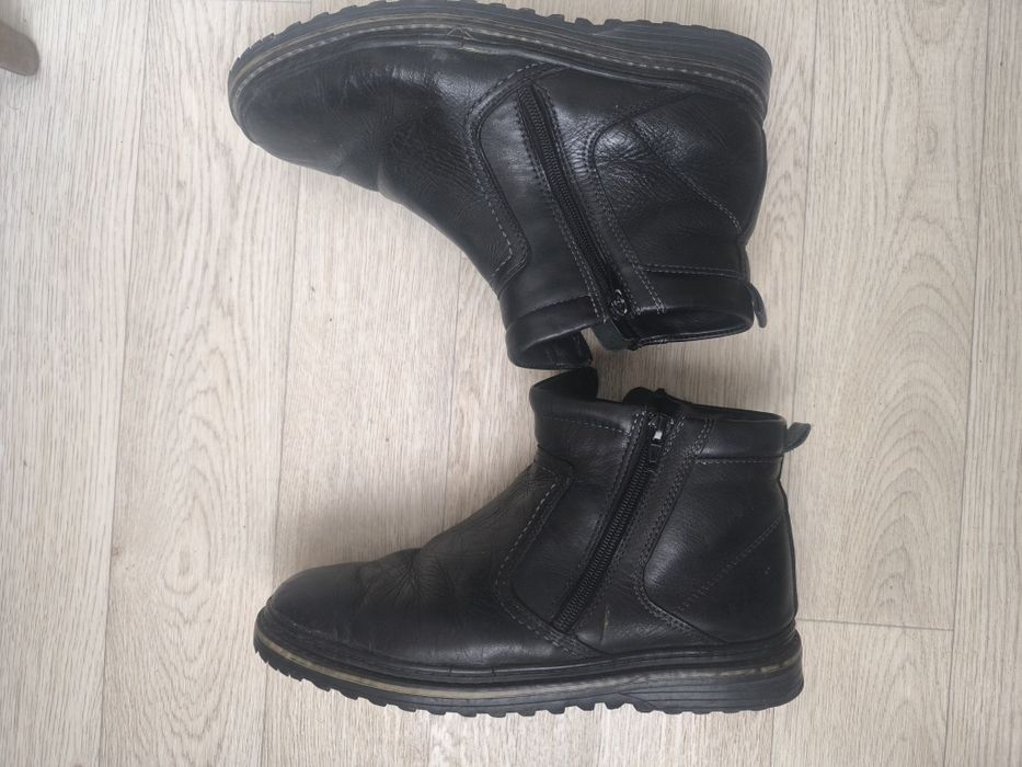 Продаю      ботинки