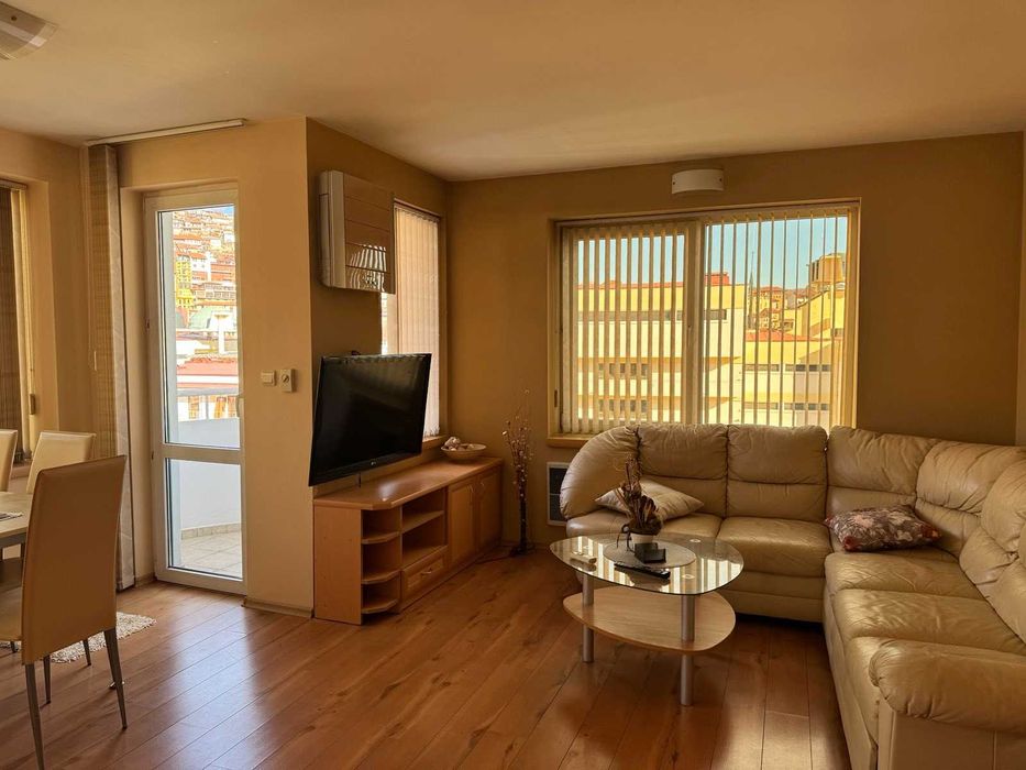 Продава се Двустаен апартамент в Велико Търново, Център - 68 кв.м за 1838 €/кв.м - Снимка #1