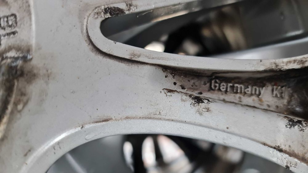 Джанти с гуми Style  277 BMW