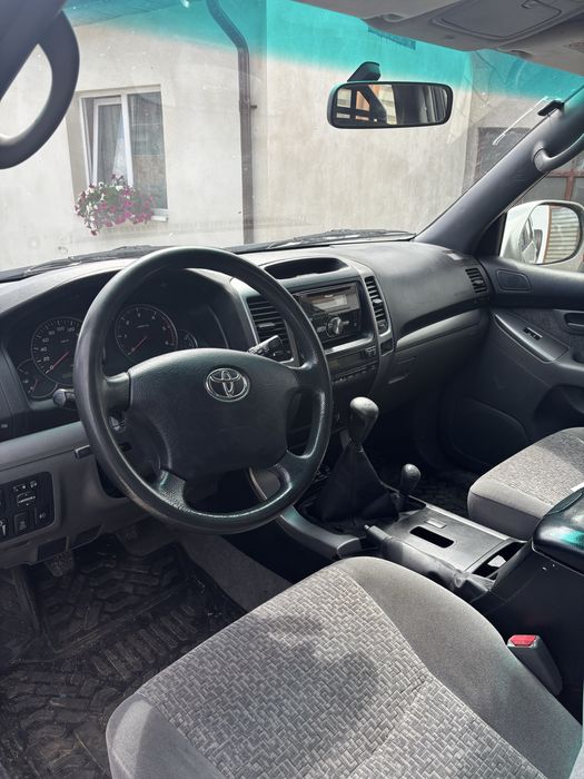 Toyota Land Cruiser J120 Autoutilitara