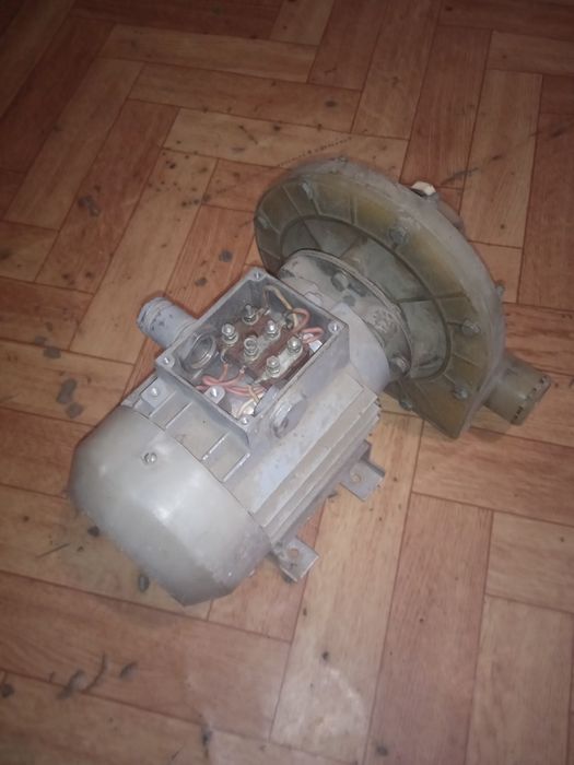 Насос Двигатель асинхронный