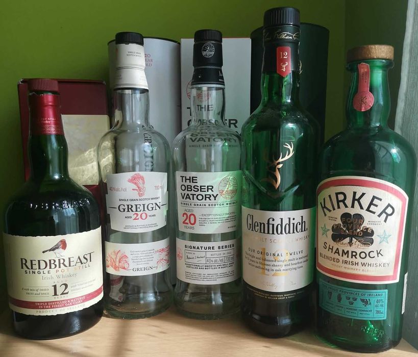 Бутилки скъп алкохол, редки