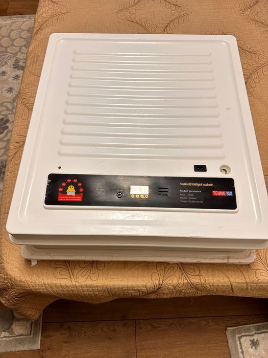 Incubator automat 110 oua