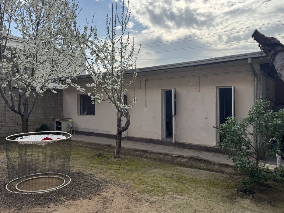 Уй арендага Парвоз махалласи