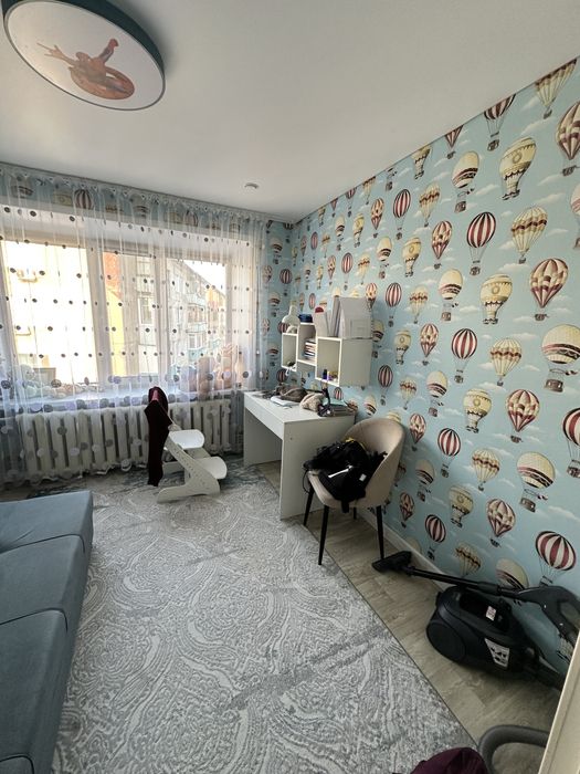 Продам квартиру 4 комнаты