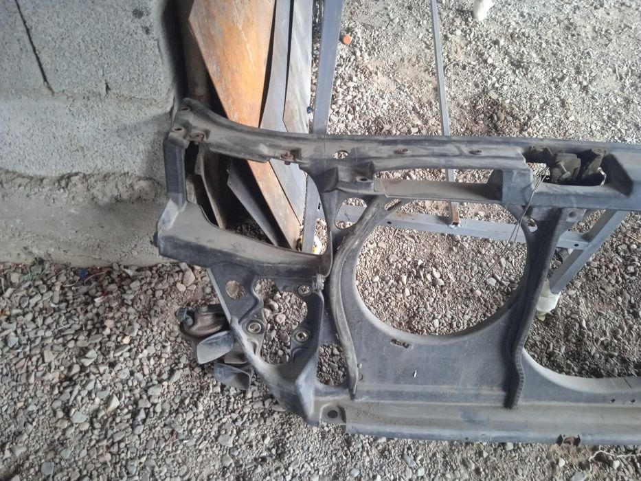 продам телевизор от Ауди А4