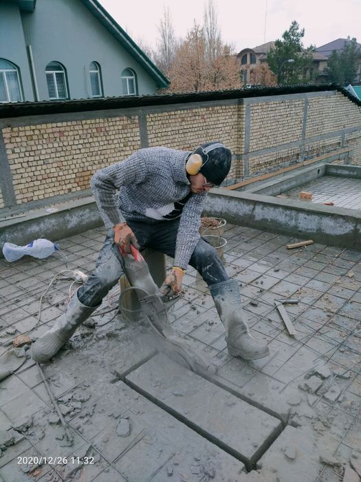 Алмазная резка по бетону и так же алмазная бурения и отбойные-молотки