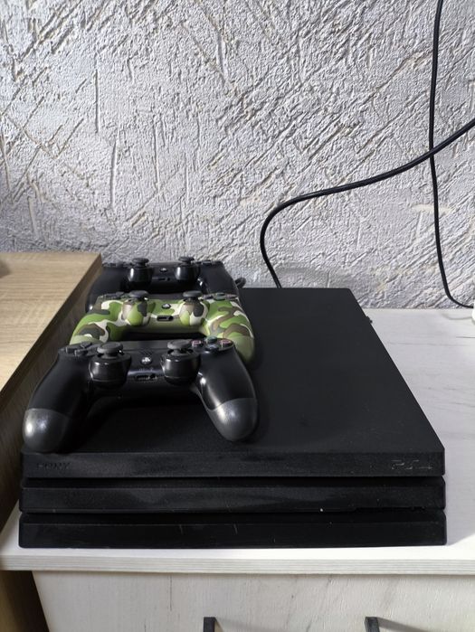 Play station 4 pro 1tb