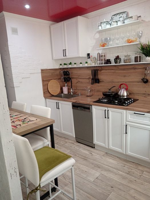 2-ух комн. кв. в 6 мкр.