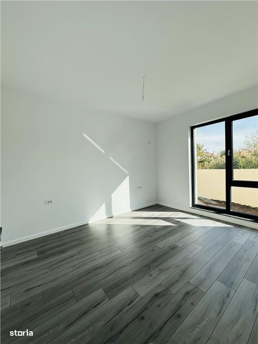 De VÂNzare Vila De Lux 438Mp Teren Individuala La Cheie Zona Prim