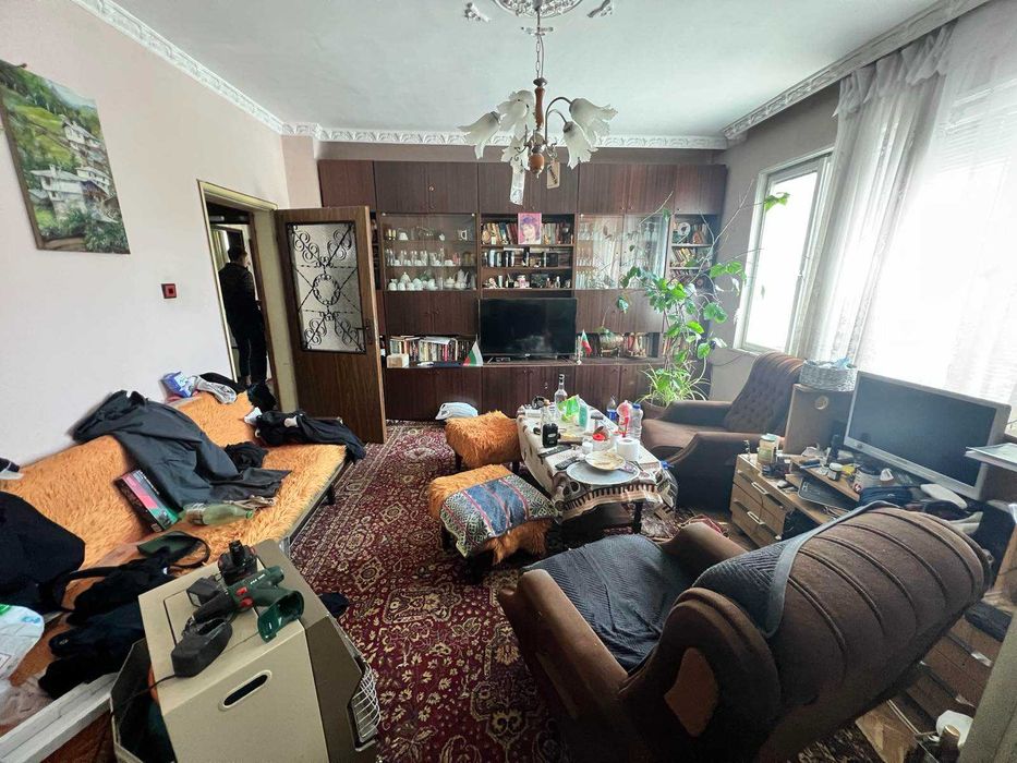 Продава се Четиристаен апартамент в Търговище, Център - 110 кв.м за 1020 €/кв.м - Снимка #3