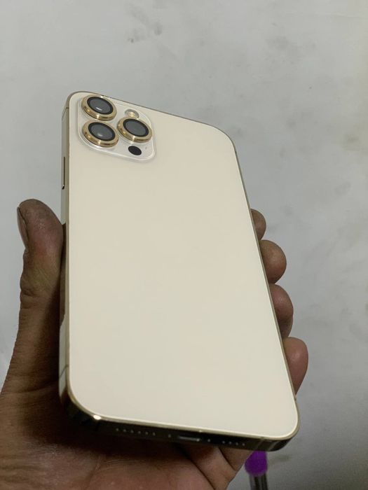 iphone 12 pro max golt