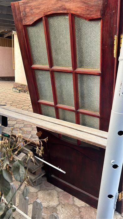 Продам двери деревянные