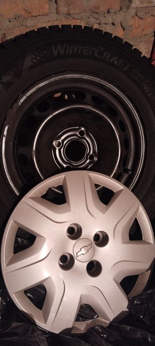Продам комплект резины на дисках кобальт