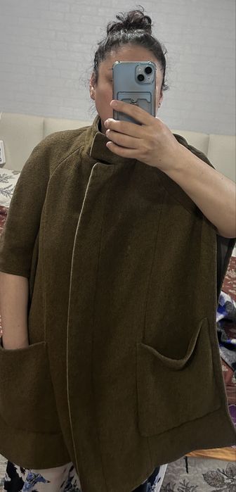 Пончо и шерстянной жакет