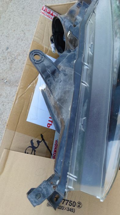 Фары Toyota 4Runner