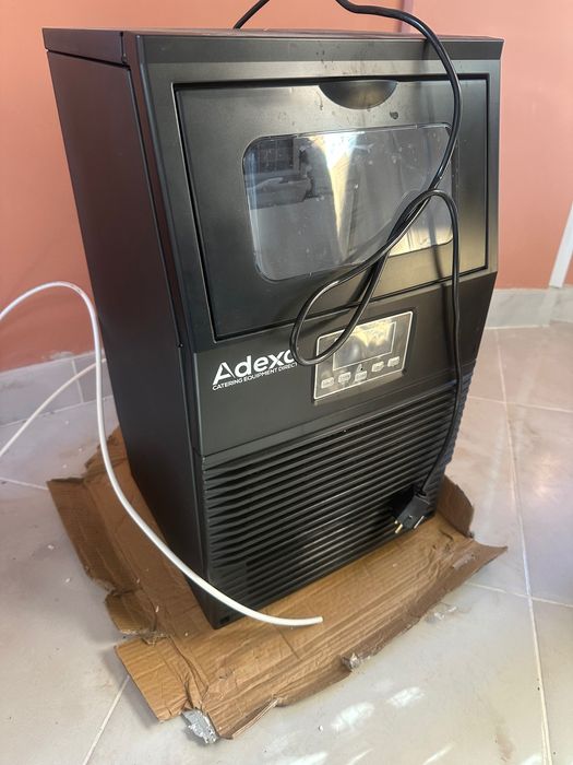 Професионален ледогенератор 30кг / 24ч