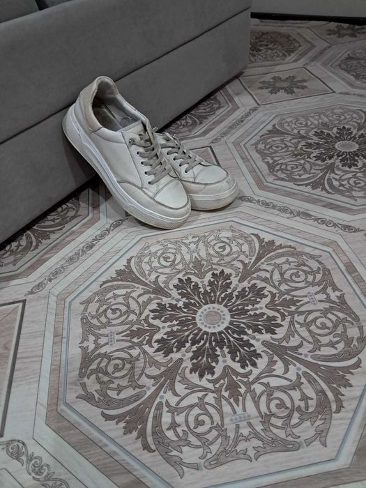 Женская одежда и обувь