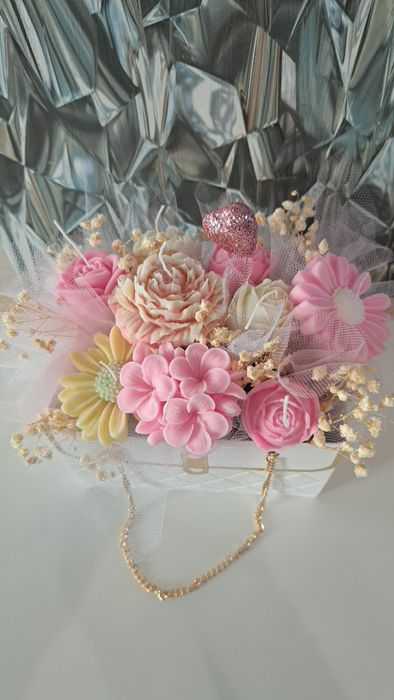 Ароматни соеви свещи букети