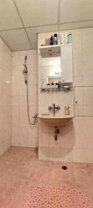 Продава се Тристаен апартамент в Плевен, Дружба 4 - 85 кв.м за 1412 €/кв.м - Снимка #8