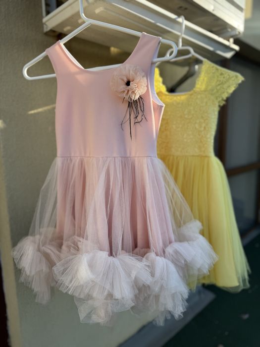 Дее рокли за момиче