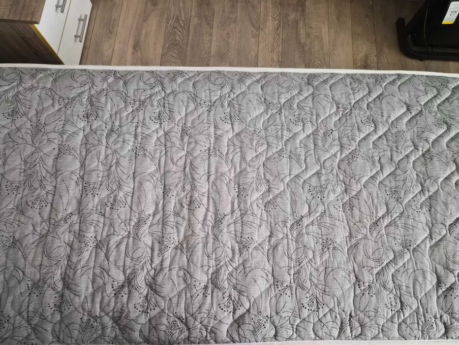 Детско единично легло с нощно шкафче и матрак