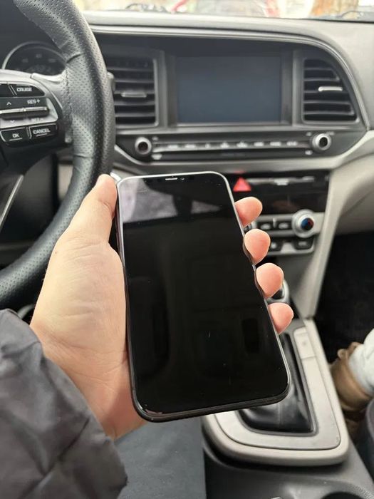 Продам iPhone 11 128 Gb айфон 11