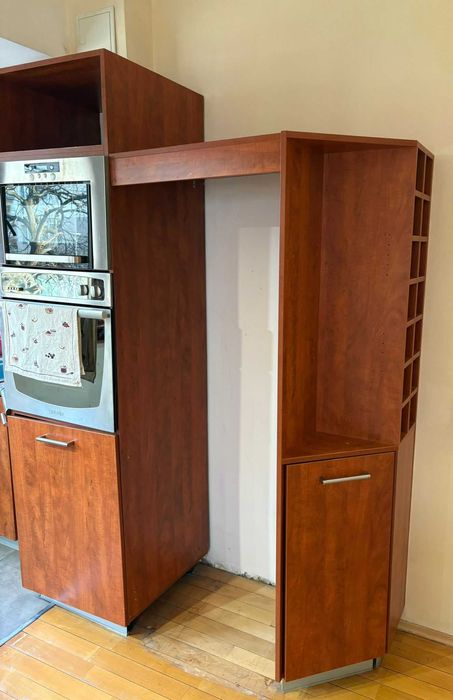 Подарявам кухня (цвят череша) – след демонтаж