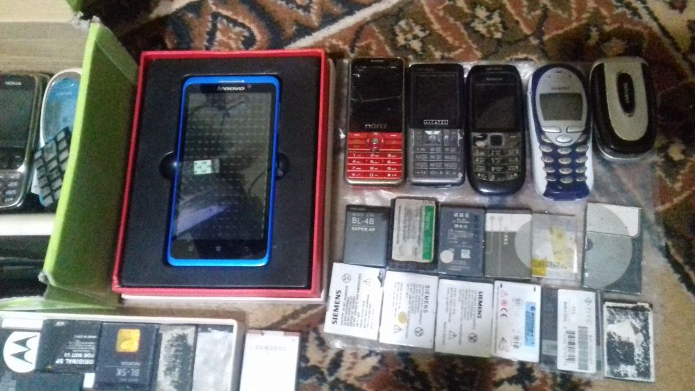 Продаются оптом телефоны рабочие и не рабочие.