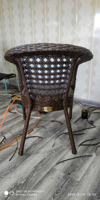 Ratan to'qima stol stullar