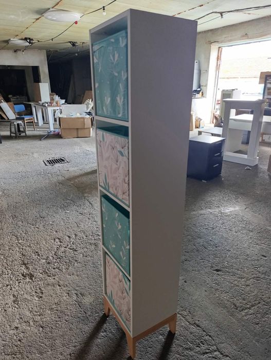 Колона с 4 разделения