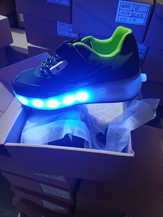 Маратонки с 4 колелца